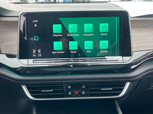 New 2026 Volkswagen Atlas SEL Premium R-Line image 21