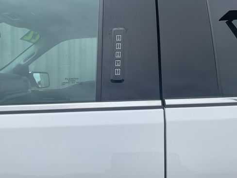 Used 2022 Ford F150 Lariat image 7