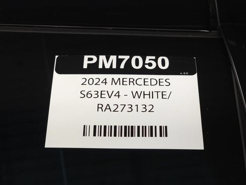 Used 2024 Mercedes-Benz S 63 AMG S w/ Carbon Fiber Exterior Package image 42