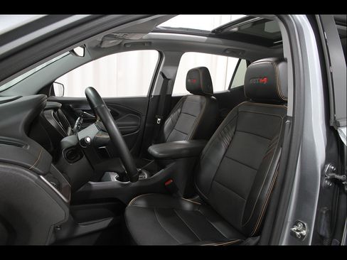 Used 2024 GMC Terrain AT4 w/ Tech Package AWD/4WD image 5