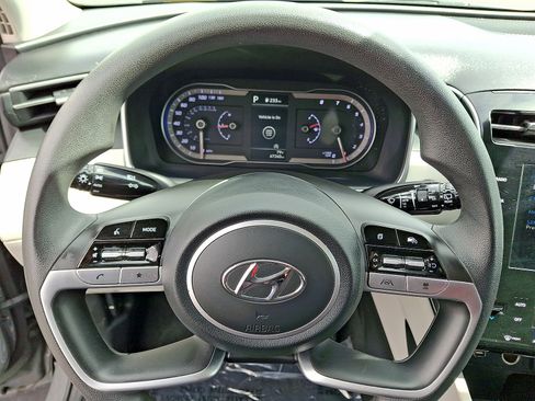 Used 2024 Hyundai Tucson SEL FWD image 16