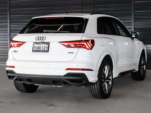 Used 2023 Audi Q3 2.0T Premium w/ Black Optic Sport Package image 13