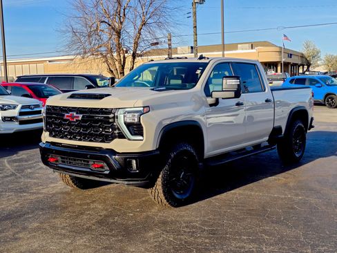 Used 2026 Chevrolet Silverado 2500 ZR2 w/ LPO, Dark Essentials Package image 12