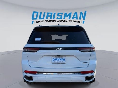 New 2025 Jeep Grand Cherokee Overland w/ Luxury Tech Group IV AWD/4WD image 5