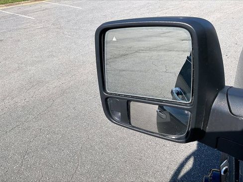 New 2026 RAM 3500 Laramie AWD/4WD image 23