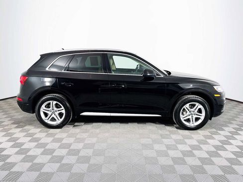 Used 2019 Audi Q5 2.0T Premium w/ Convenience Package image 4