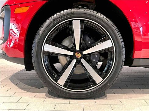 New 2026 Porsche Macan image 11