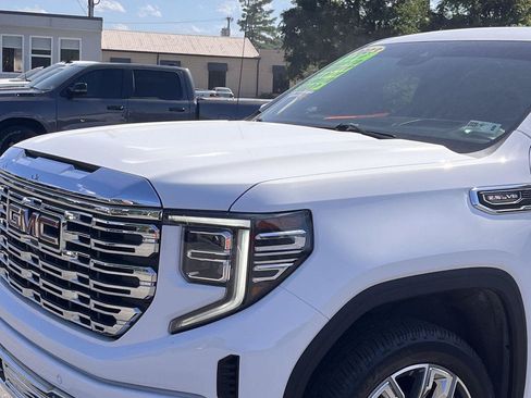 Used 2023 GMC Sierra 1500 Denali w/ Denali Reserve Package AWD/4WD image 3