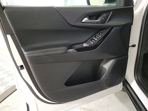 Used 2025 Chevrolet Equinox LT image 19