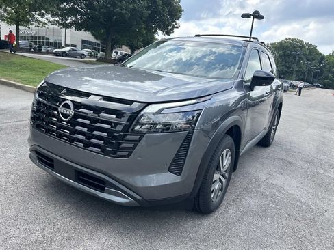 New 2026 Nissan Pathfinder SL FWD image 3