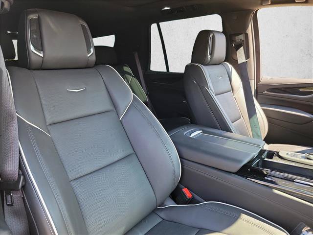 Used 2024 Cadillac Escalade Sport w/ Touring Package AWD/4WD image 15