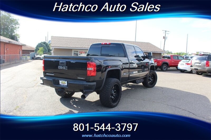 Used 2017 GMC Sierra 2500 Denali w/ Duramax Plus Package AWD/4WD image 5