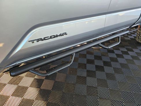 Used 2024 Toyota Tacoma TRD Off-Road image 14