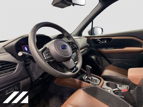 Used 2025 Subaru Forester Touring AWD/4WD image 8