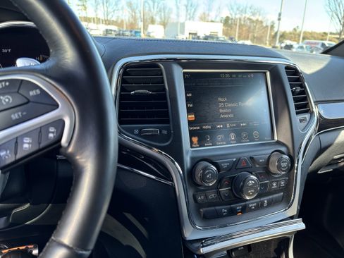 Used 2016 Jeep Grand Cherokee High Altitude image 18