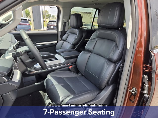 New 2027 Lincoln Navigator Premiere AWD/4WD image 9