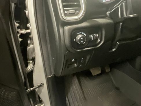 Used 2025 RAM 1500 Big Horn AWD/4WD image 8