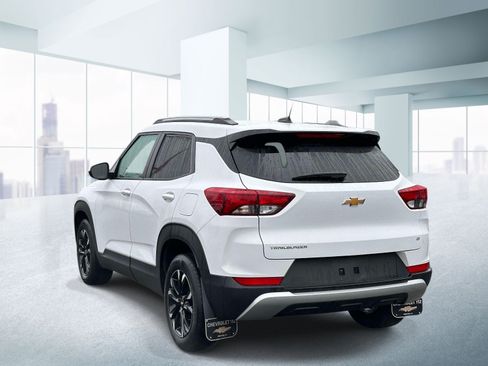 Used 2023 Chevrolet TrailBlazer LT FWD image 3