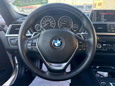 Used 2018 BMW 330i xDrive Wagon image 17