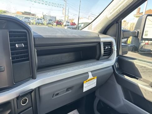 New 2026 Ford F250 XL w/ STX Appearance Package AWD/4WD image 24