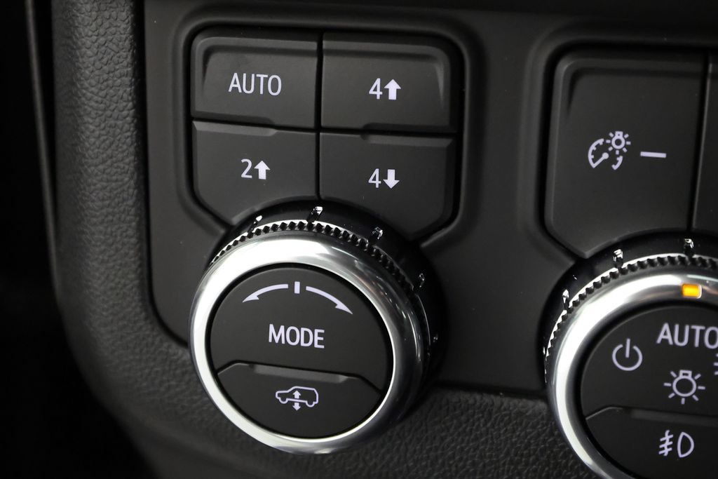 Used 2026 GMC Yukon AT4 Ultimate AWD/4WD image 29