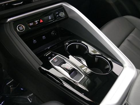 Certified 2025 Audi Q5 Premium w/ Convenience Package AWD/4WD image 22