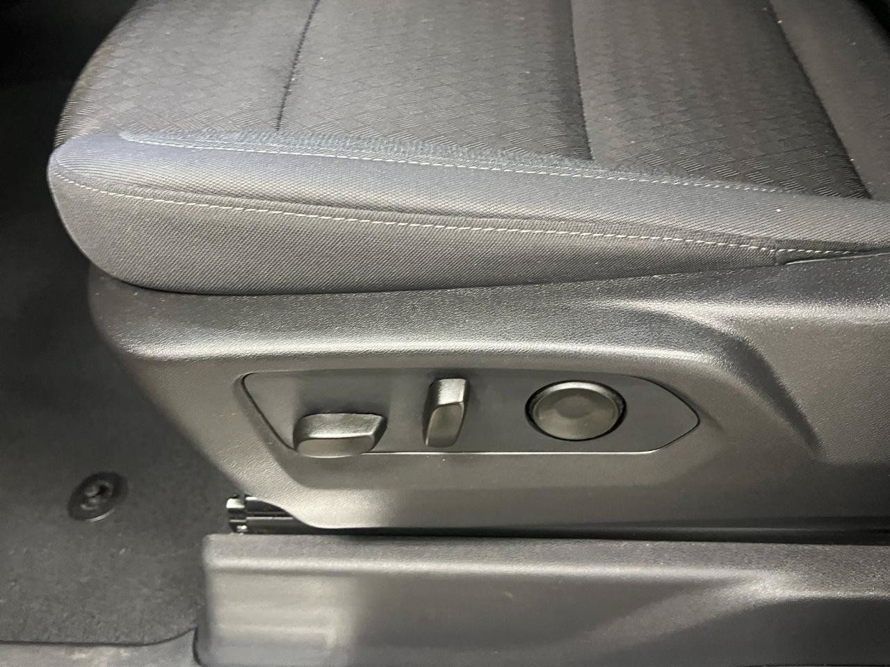Used 2026 Chevrolet Silverado 1500 LT AWD/4WD image 24