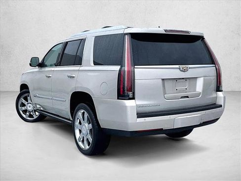 Used 2015 Cadillac Escalade Premium image 13