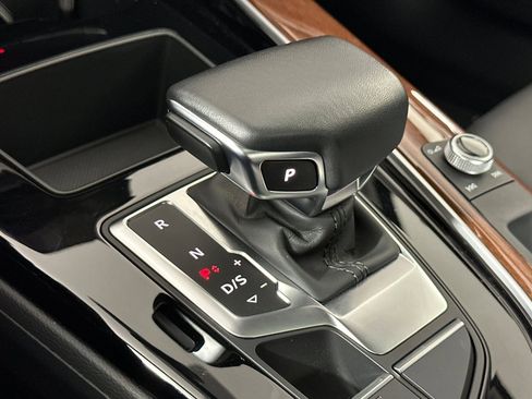 Used 2023 Audi A4 2.0T Premium w/ Convenience Package image 19