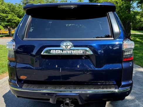 Used 2017 Toyota 4Runner Limited AWD/4WD image 8