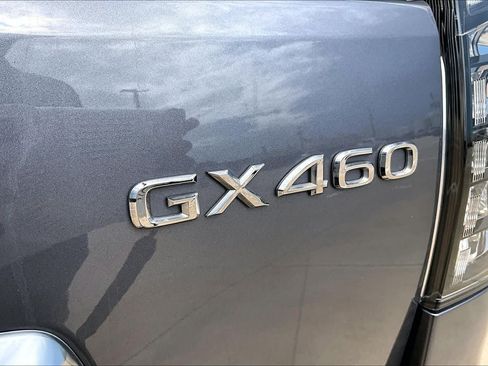 Used 2023 Lexus GX 460 Premium w/ Accessory Package AWD/4WD image 10
