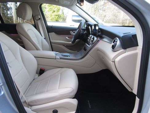 Certified 2022 Mercedes-Benz GLC 300 GLC 300 image 18