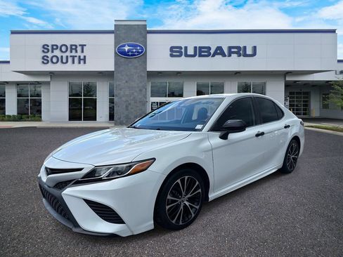 Used 2020 Toyota Camry SE FWD image 7
