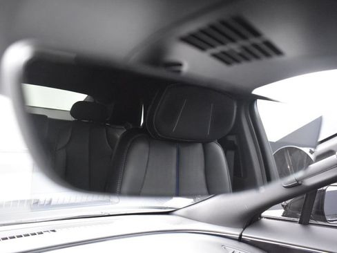 Certified 2024 Cadillac Lyriq Luxury AWD/4WD image 24