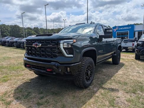 New 2026 Chevrolet Silverado 2500 ZR2 AWD/4WD image 5