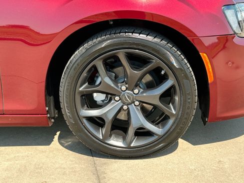 Used 2023 Chrysler 300 Touring L w/ Safetytec Plus Group image 10