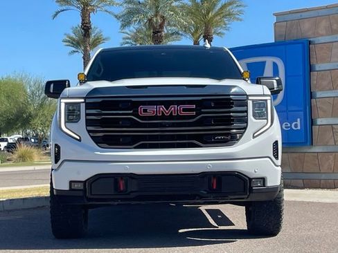 Used 2023 GMC Sierra 1500 AT4 image 3