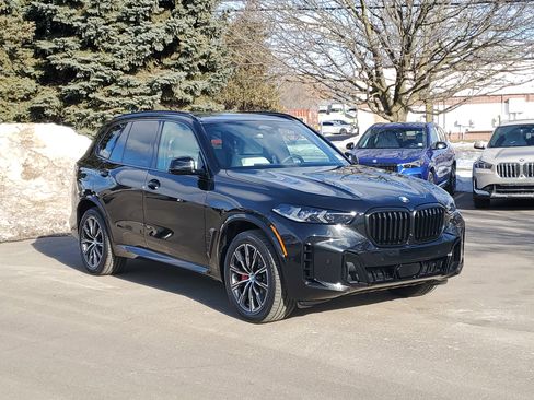 New 2026 BMW X5 xDrive40i w/ M Sport Package AWD/4WD image 4