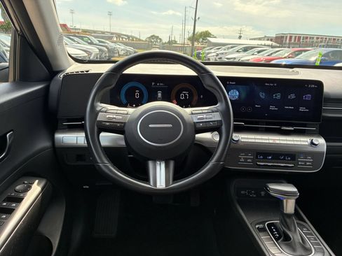 Used 2025 Hyundai Kona SEL FWD image 29