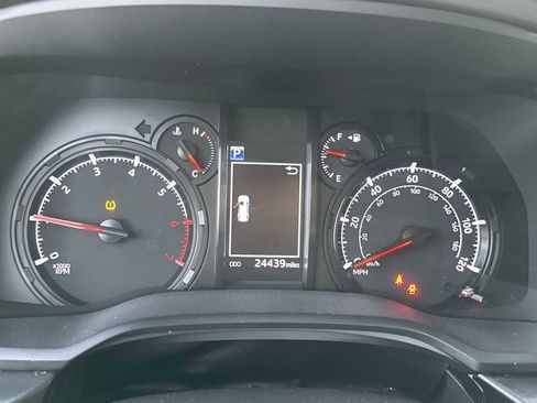 Used 2024 Toyota 4Runner SR5 Premium w/ Moonroof Package image 18