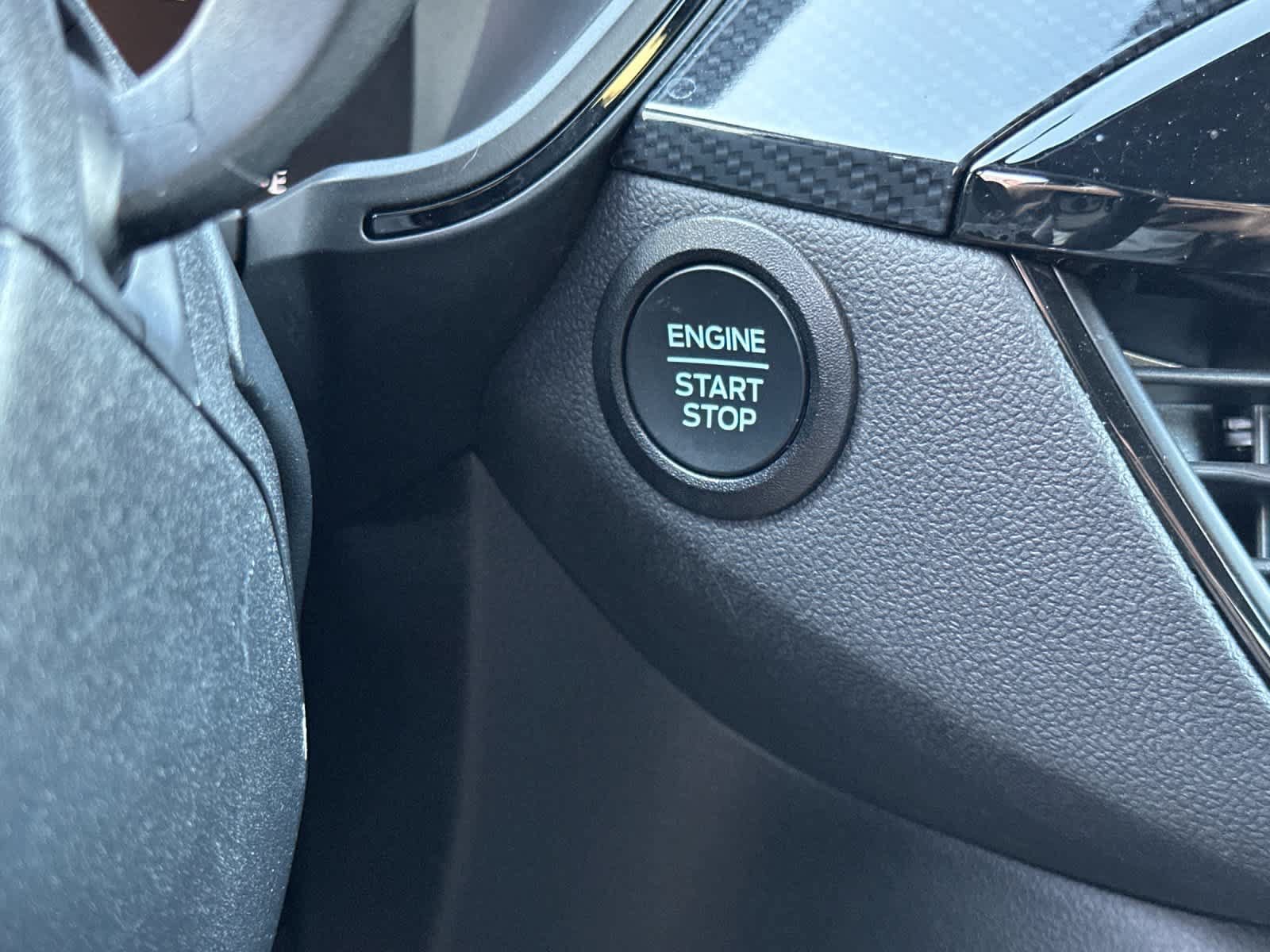 Used 2025 Ford Escape ST-Line AWD/4WD image 23