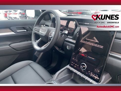 New 2026 GMC Terrain Denali w/ LPO, Floor Liner Package image 39