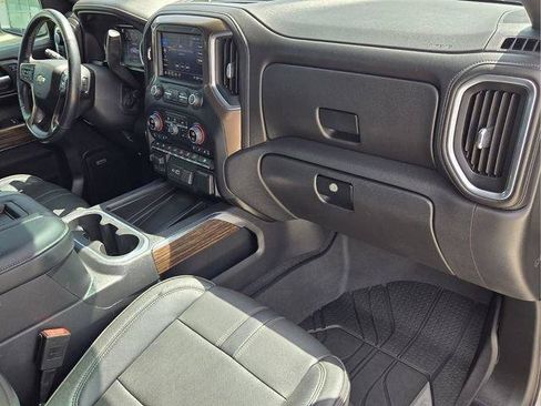 Used 2019 Chevrolet Silverado 1500 High Country w/ Technology Package AWD/4WD image 20