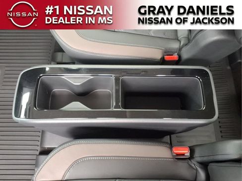 New 2026 Nissan Pathfinder Platinum w/ Accent Package FWD image 17