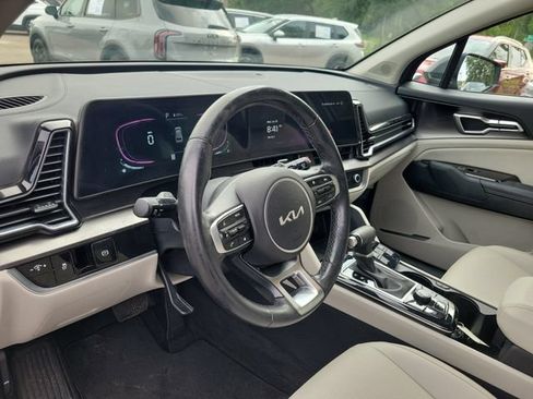 Used 2025 Kia Sportage EX AWD/4WD image 19