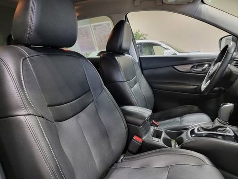 Used 2019 Nissan Rogue SL w/ Premium Package AWD/4WD image 15