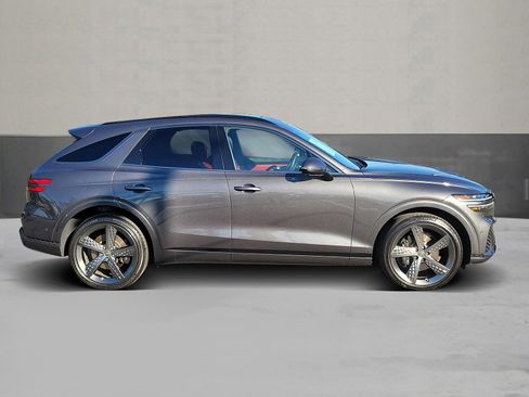 Certified 2023 Genesis GV70 2.5T w/ Sport Prestige Package image 3