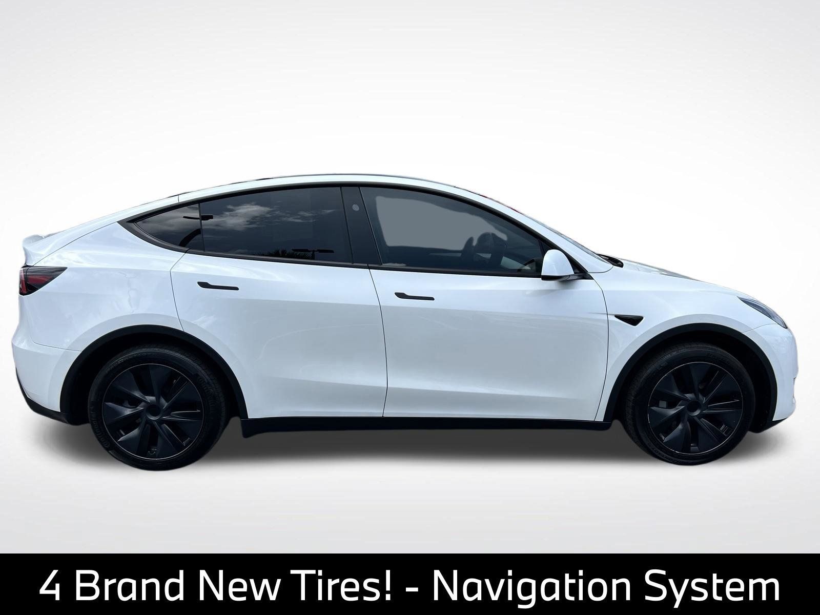 Used 2025 Tesla Model Y Long Range RWD image 11