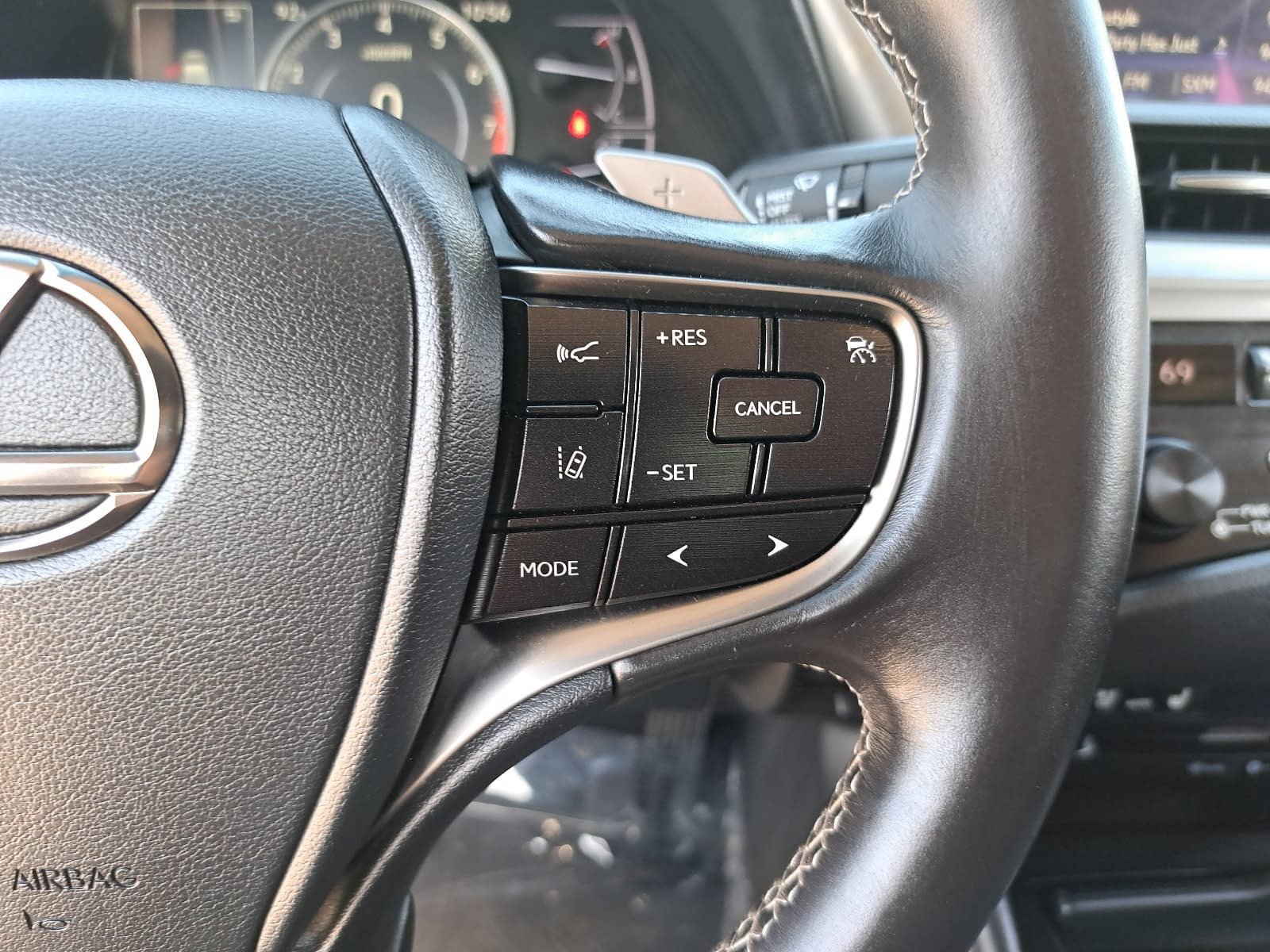 Used 2019 Lexus ES 350 w/ Premium Package FWD image 18