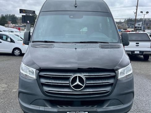 Used 2019 Mercedes-Benz Sprinter 2500 w/ Premium Package image 2